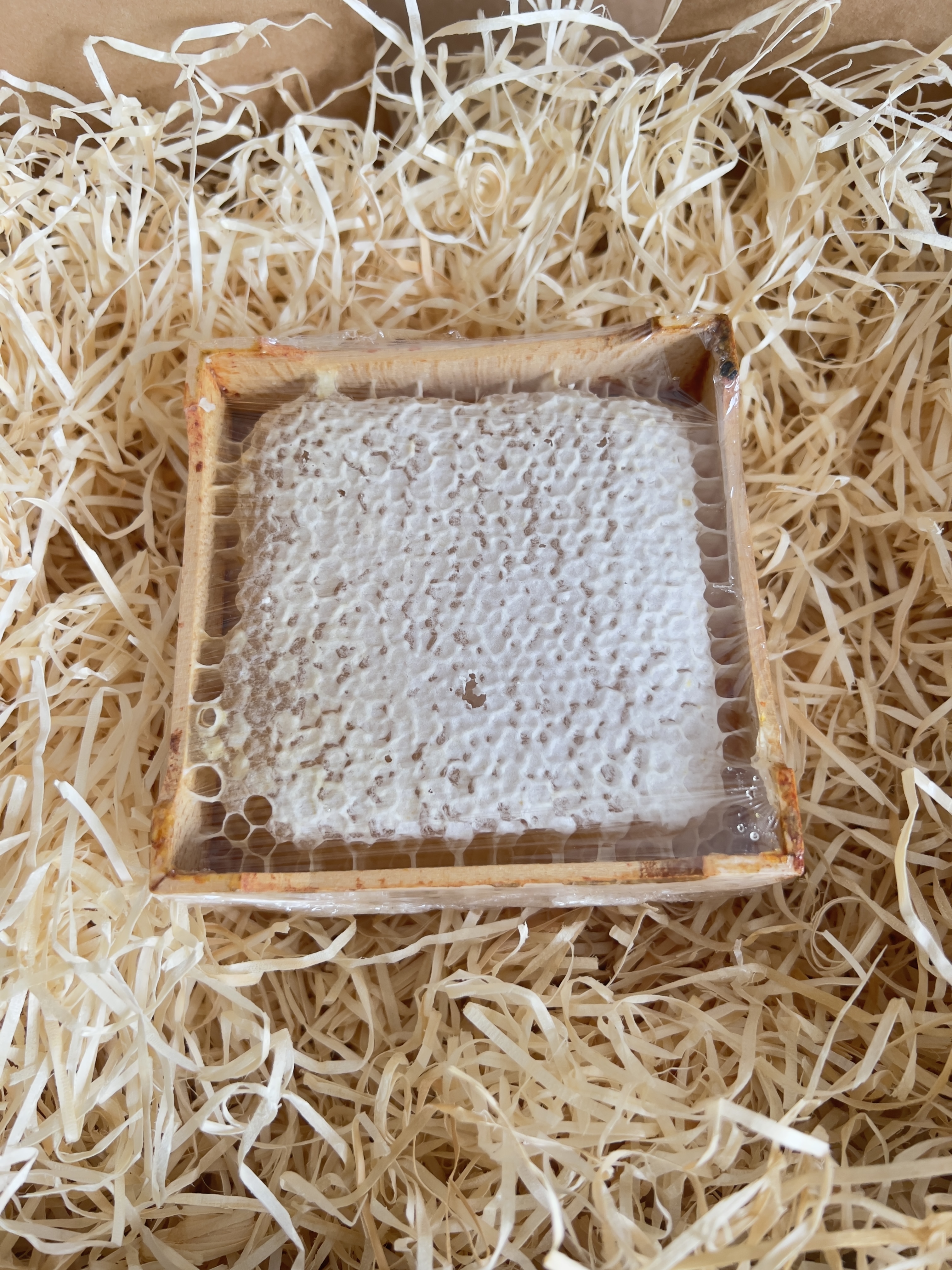 Honey section comb 370g to 400g